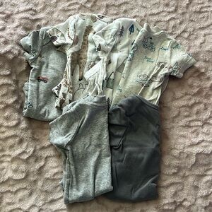 ✨BIG BABY BUNDLE ONESIES✨